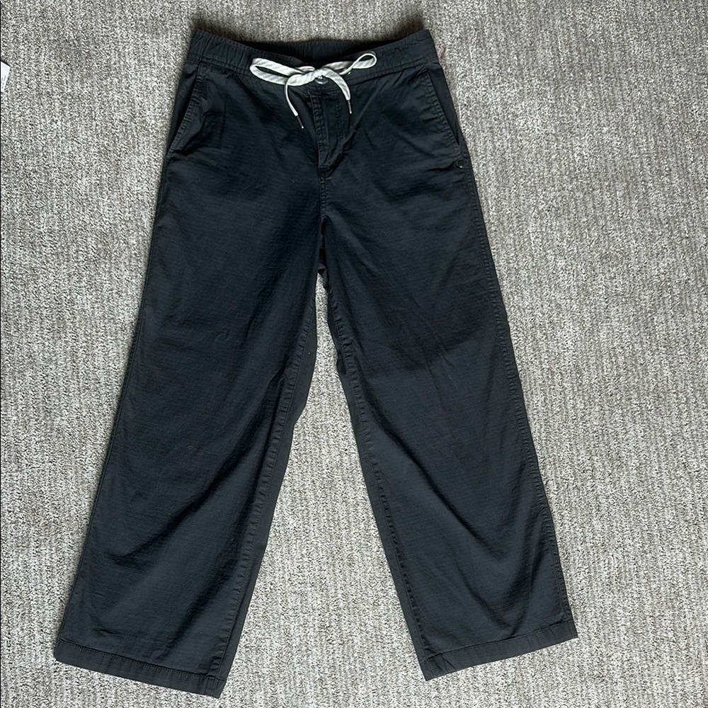 Vuori Women’s Ripstop wide leg pants